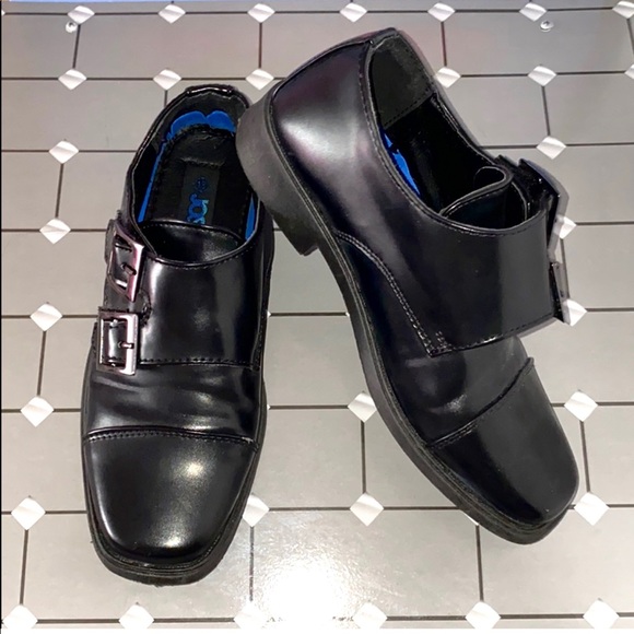 boys slip on dress shoes